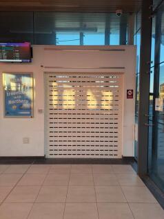 Retail Property (high street) to rent Image 5