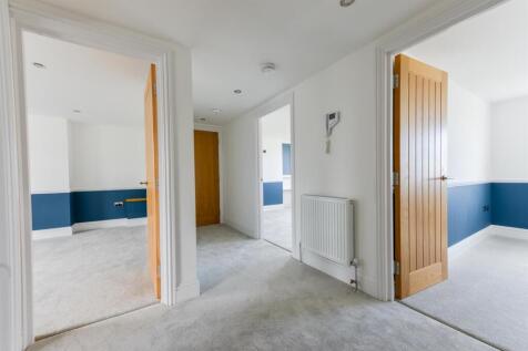 Flat 3, 12 Marine Gardens1.jpg