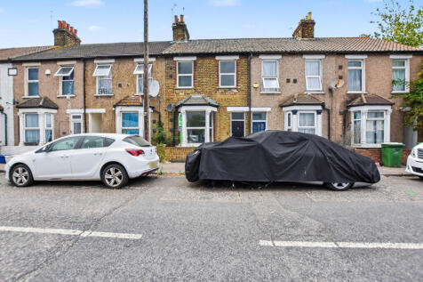 6 Claytonville Terrace, Crabtree, Manorway, North Belvedere, Kent, DA17 6AQ