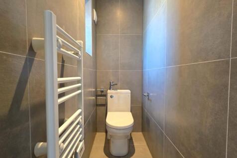 2nd En-suite