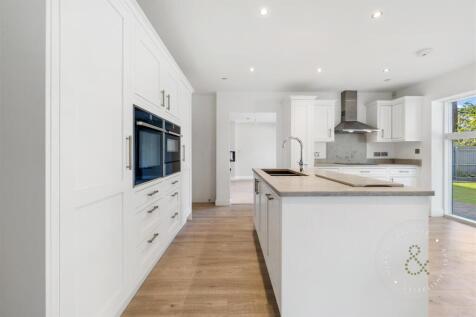 The Paddock (18).jpg