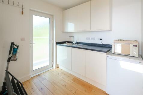 Parry Miramar Buttlegate-13.jpg