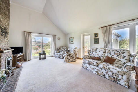 1359328-12-68d526...