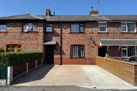 3 bed terraced house for sale Cinnamon Avenue, Hi