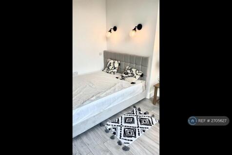 Front Bedroom