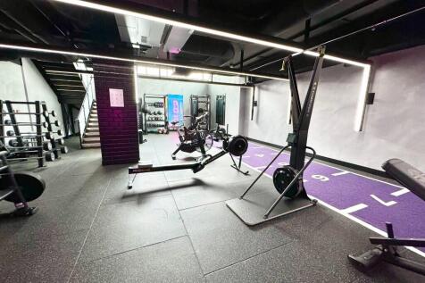 RESIDENTS GYM