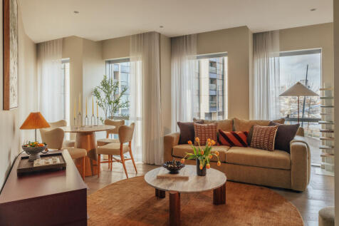 2-bed flat on Peninsula Riverfront, 4 Cutter Lane, Greenwich Peninsula, SE10, £3,270/mo