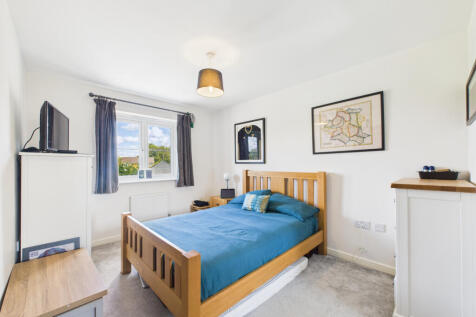 CAM02909G0-PR0479-STILL009