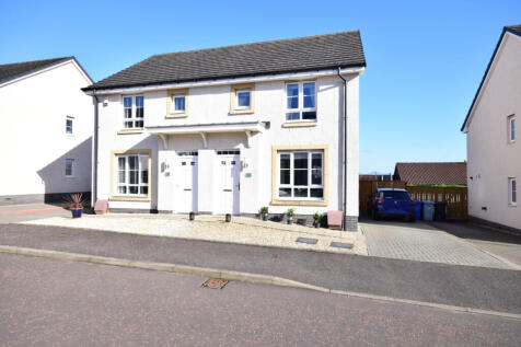 3 bed semi-detached house for sale Tom McCabe Gar