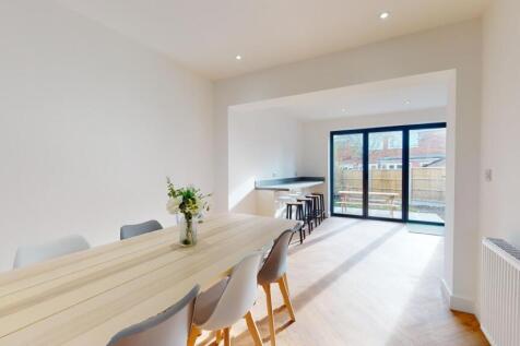 Derwent Drive, Loughborough photo 4
