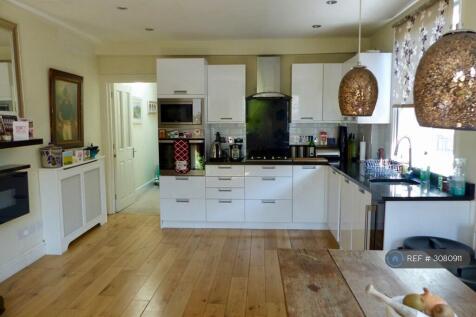 Spacious Kitchen