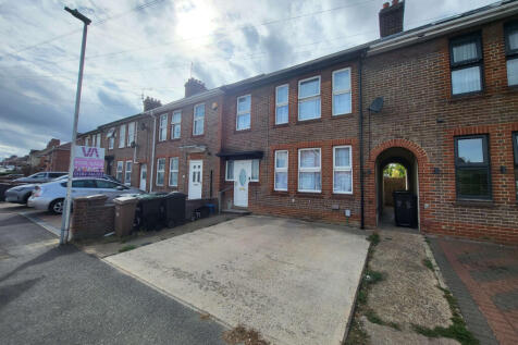 3 Bedroom Terraced for Sale