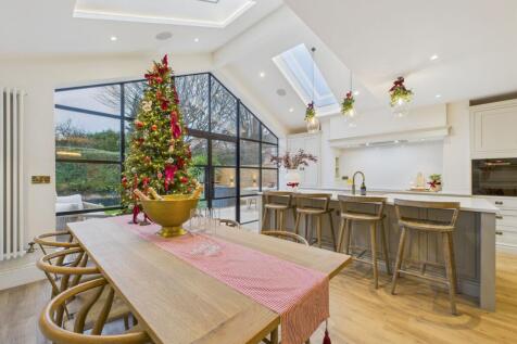 Open Plan Family Dining Kitchen