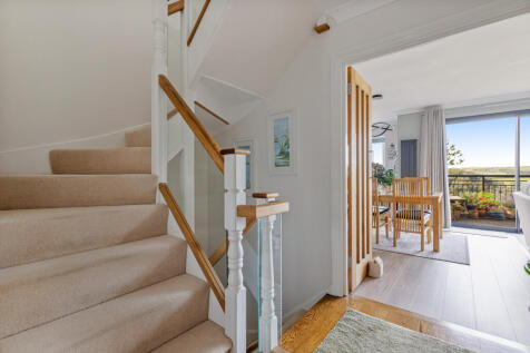 22 Entrance &amp; Stairs 59 Seymour Drive Dartmouth - 