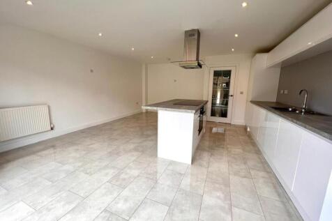 Ross Road, Duston, Northampton NN5 photo 4