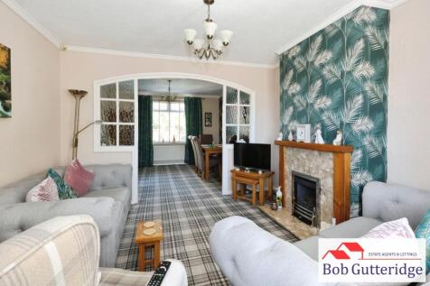 BAY FRONTED LOUNGE