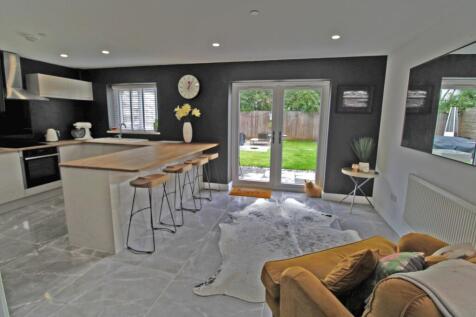 Open-Plan Living/Dining/Kitchen