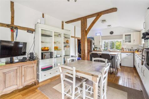 Kitchen/B'fast Room