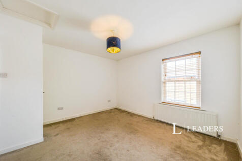 College Place, St. Albans, AL3 photo 4