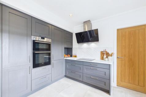 Living Area &amp; Kitchen