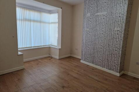 Bloxwich Road, Walsall, West Midlands, WS3 photo 3