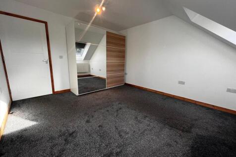Strawmead, Hatfield photo 5