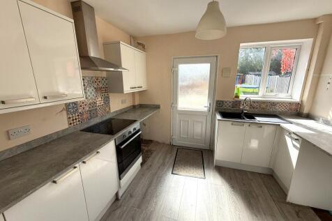 Winchester Avenue, Ellesmere Port, Cheshire, CH65 photo 5