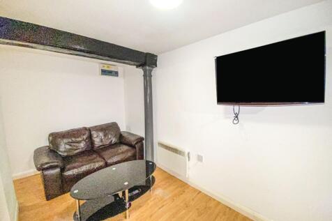 Flat B (9)