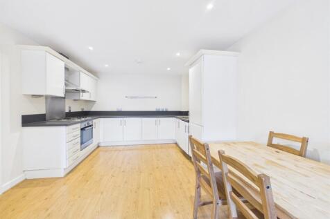 Kitchen / Living roo