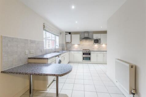 Darwin Close - kitchen