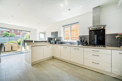 7fb12260-207f-46d...