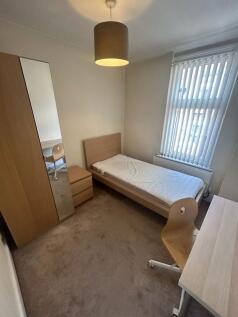 Four bedroom Student House - Albert Edward Road, L7 photo 2