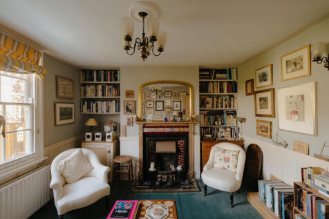 Croft-Hastings-RosemaryCottage-Interior-25