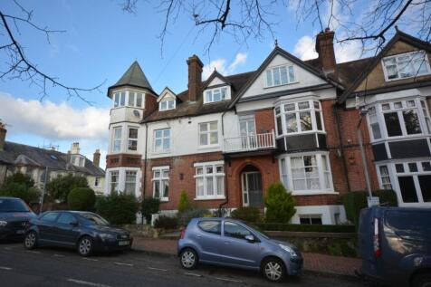 2 Bed Unfurnished Flat