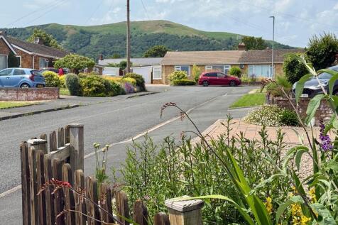 Short cul de sac, great location