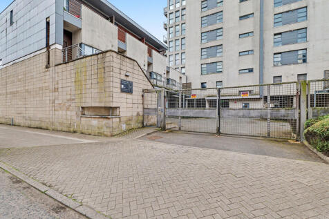 9 Muirhouse Stree...