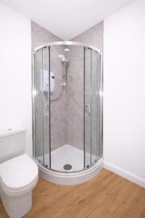 53 High Street Bedroom Ensuite.jpeg