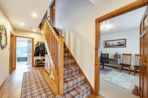 1388772-12-693826...