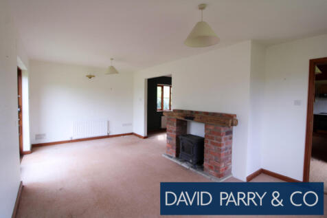 DETACHED COUNTRY PROPERTY