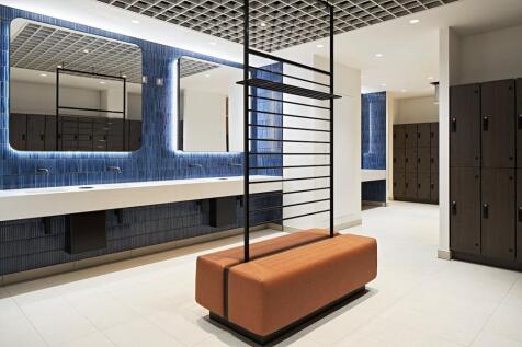 Changing rooms / Showers