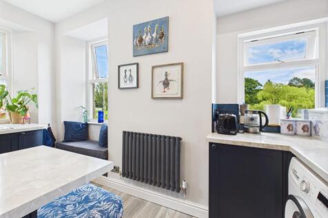 Main Breakfast Kitchen