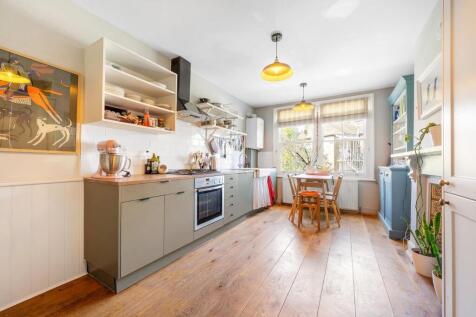 Kitchen.JPG