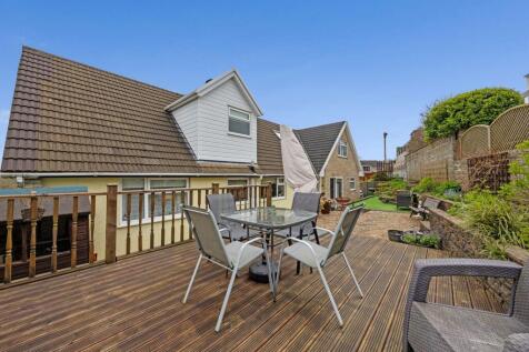 Rear Garden &amp; Sun Deck