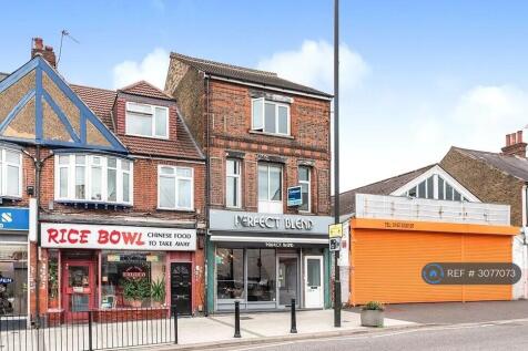 3-bed flat on St Albans Road, Watford, WD24, £1,850/mo