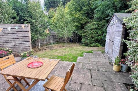 Patio 2.jpg