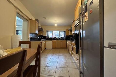 Rolleston Drive, Nottingham photo 3