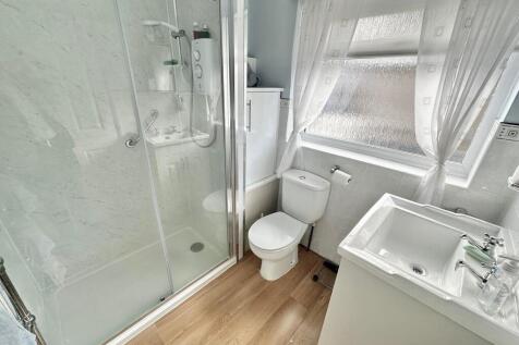 IMG-20250925-WA00...