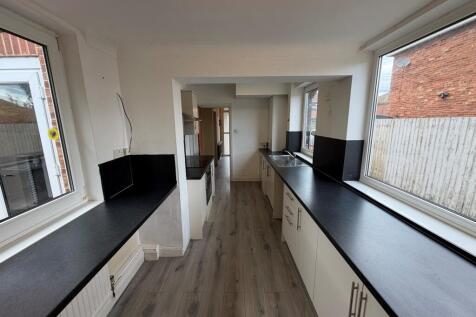 Southfields Drive, Peterborough, PE2 photo 3