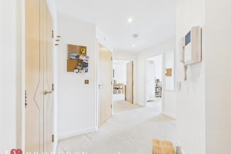 CAM05016G0-PR0106-ST