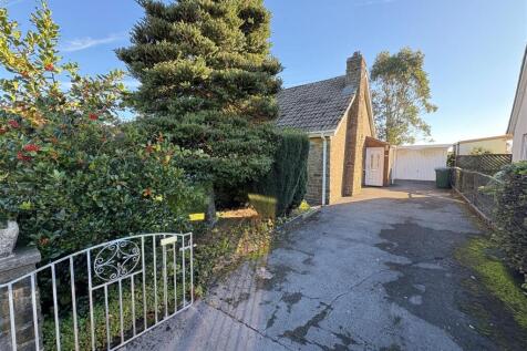 Bradford, BD13 - property photo